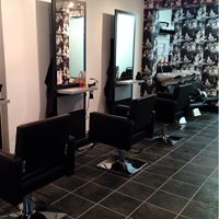 Monroe's Hair Beautique